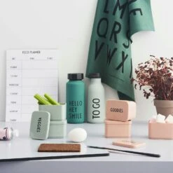 Design Letters Snack Box, Green -Keukengerei Aanbiedingen design letters snack box 12 3