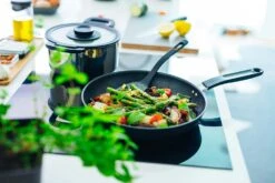 Fiskars Functional Form Frying Pan Ø24cm 11 Fiskars Functional Form Frying Pan Ø24cm -Keukengerei Aanbiedingen fiskars functional form frying pan 13