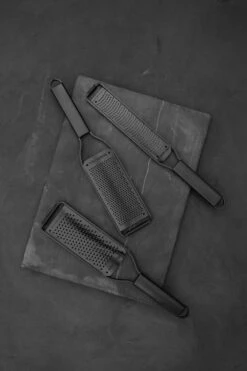 Microplane Black Sheep Rasp Fine -Keukengerei Aanbiedingen microplane black sheep rasp fine 10