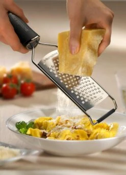 Microplane Gourmet Grater, Stars 5 Microplane Gourmet Grater, Stars -Keukengerei Aanbiedingen microplane gourmet grater stars 4