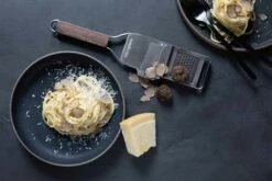 Microplane Master Truffelrasp 2-in-1 -Keukengerei Aanbiedingen microplane master truffelrasp 2 in 1 1