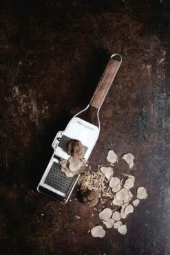 Microplane Master Truffelrasp 2-in-1 -Keukengerei Aanbiedingen microplane master truffelrasp 2 in 1 4