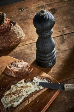 Peugeot Paris Nature Dark Pepermolen, 18 Cm -Keukengerei Aanbiedingen peugeot paris nature dark pepermolen 10