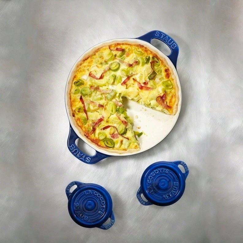 Staub Round Ceramic Casserole 20 Cl, Dark Blue 2 Staub Round Ceramic Casserole 20 Cl, Dark Blue - Afbeelding 2